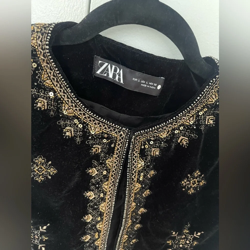 Zara Black Velvet Blazer with Gold Embellishments - Picture 2 of 7